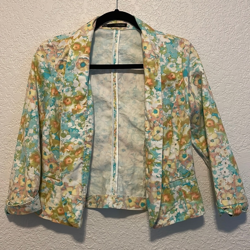 💐 Floral crop blazer